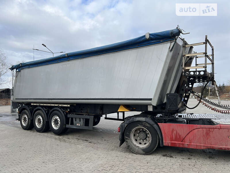 Самоскид напівпричіп Schmitz SKI 24