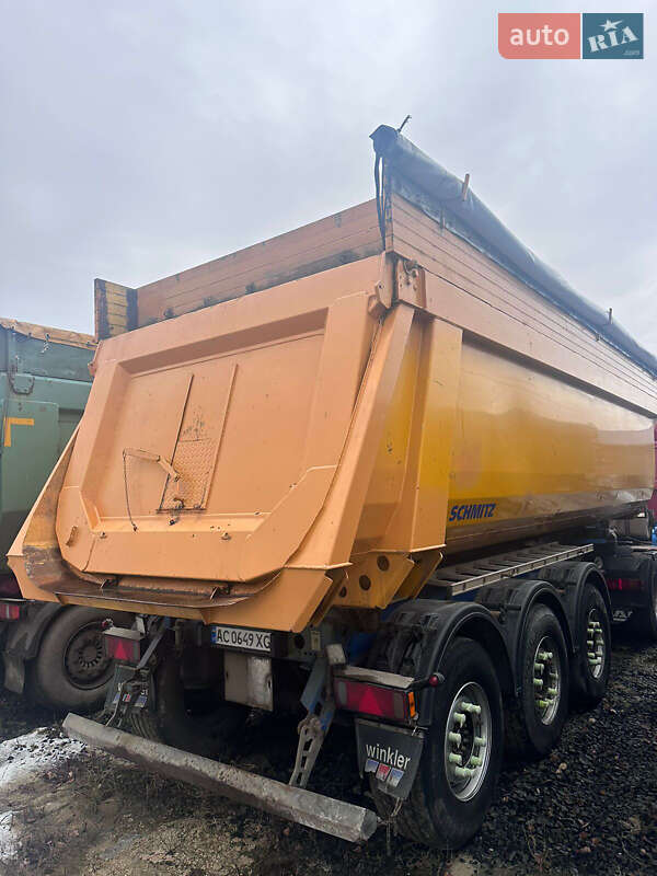Schmitz SKI 24
