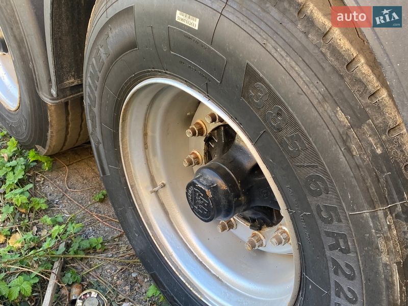 Самоскид напівпричіп Schwarzmuller 3E-E 2007 в Ужгороді