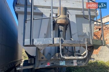 Самоскид напівпричіп Schwarzmuller 3E-E 2007 в Ужгороді