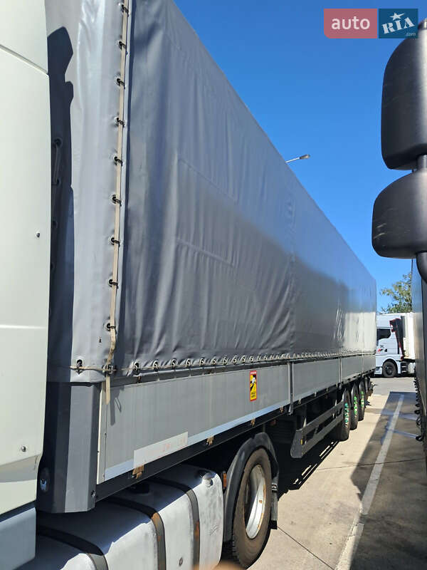 Бортовой полуприцеп Schwarzmuller J-Serie