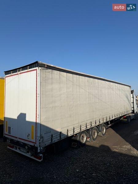 Тентований борт (штора) - напівпричіп Schwarzmuller Mega