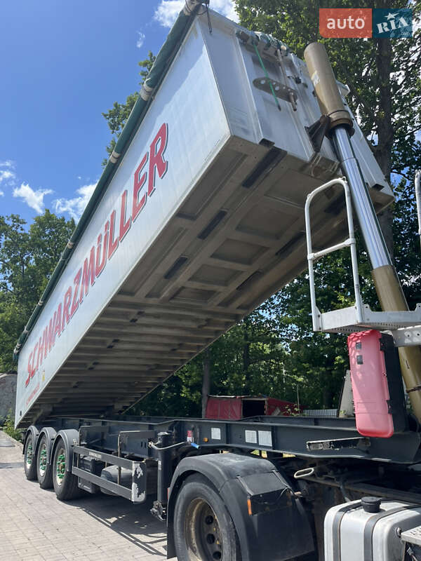 Самоскид напівпричіп Schwarzmuller SK