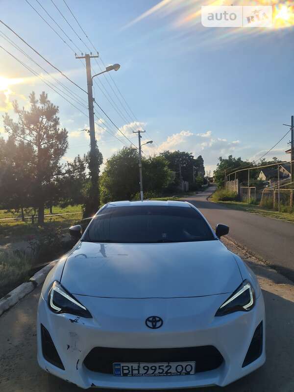 Купе Scion FR-S