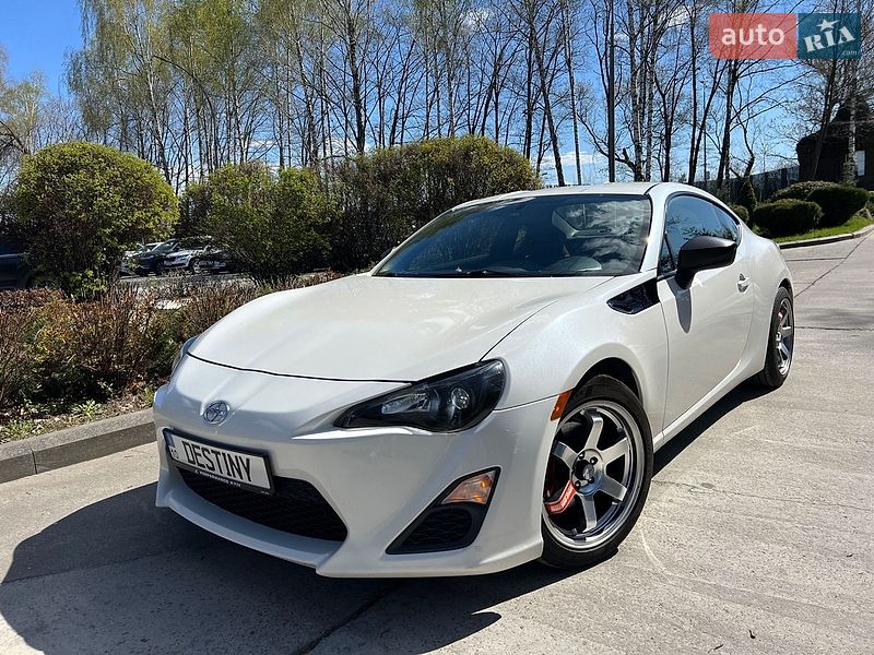 Scion FR-S