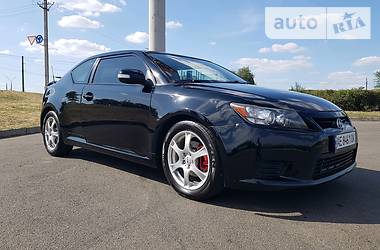 Scion tC avtomat 2010