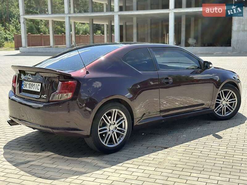 Купе Scion tC 2011 в Костопілі