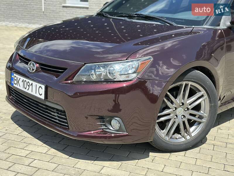 Купе Scion tC 2011 в Костопілі