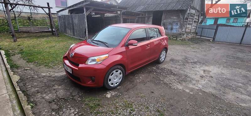 Легковые Scion xD