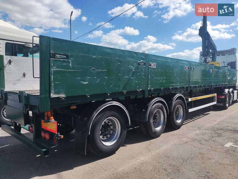 Бортовий напівпричіп SDC TP-35R 2008 в Рівному