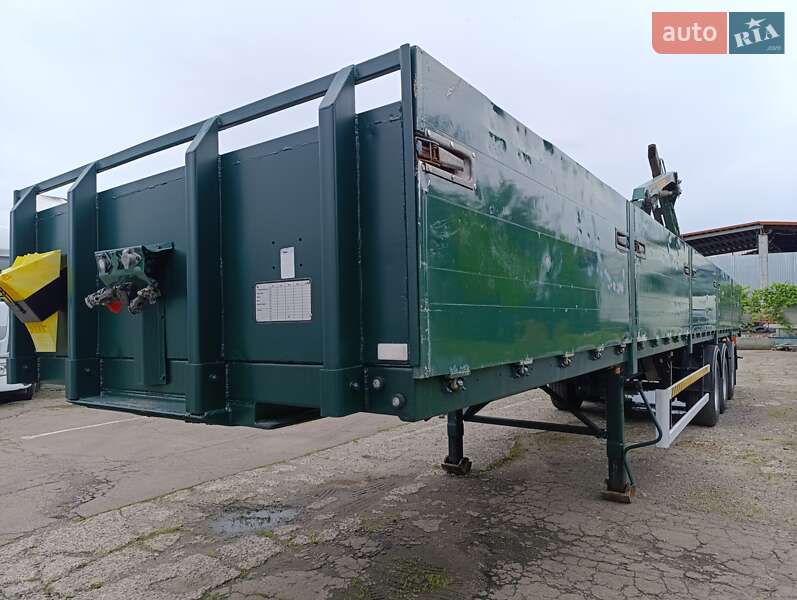 Бортовий напівпричіп SDC TP-35R 2008 в Рівному