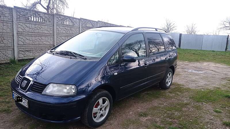 Седан SEAT Alhambra