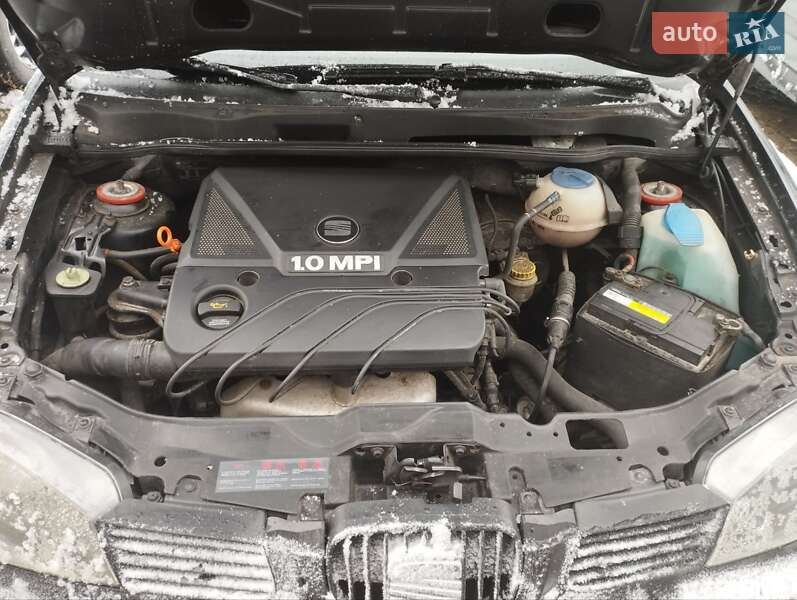 Хетчбек SEAT Arosa
