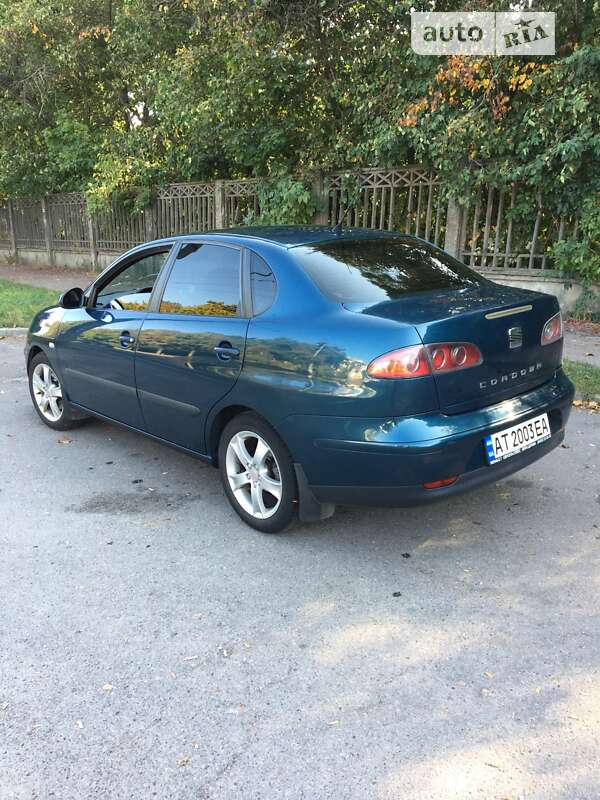 Хетчбек SEAT Cordoba
