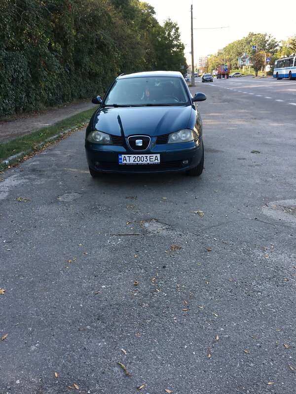 Хетчбек SEAT Cordoba