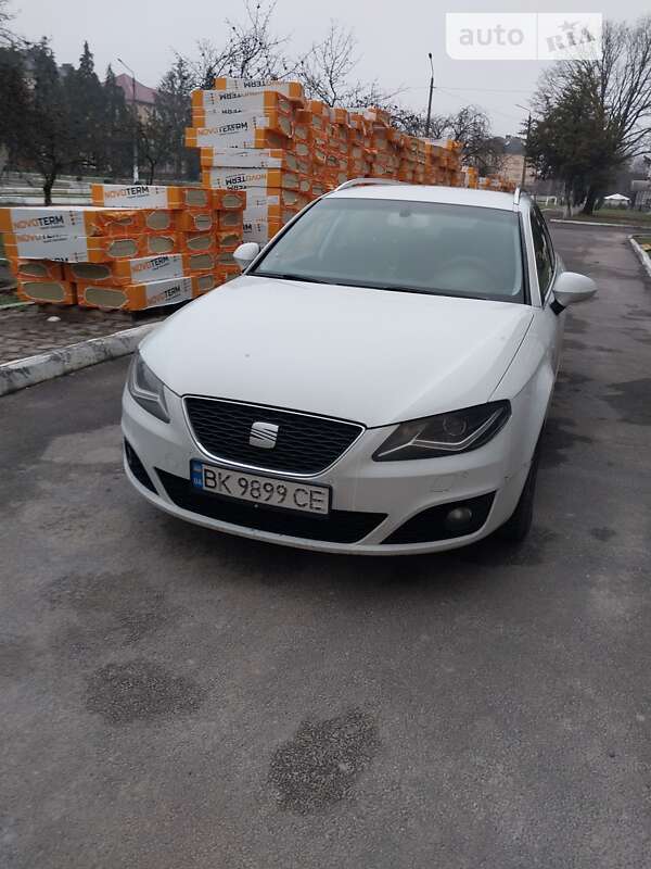 Седан SEAT Exeo ST