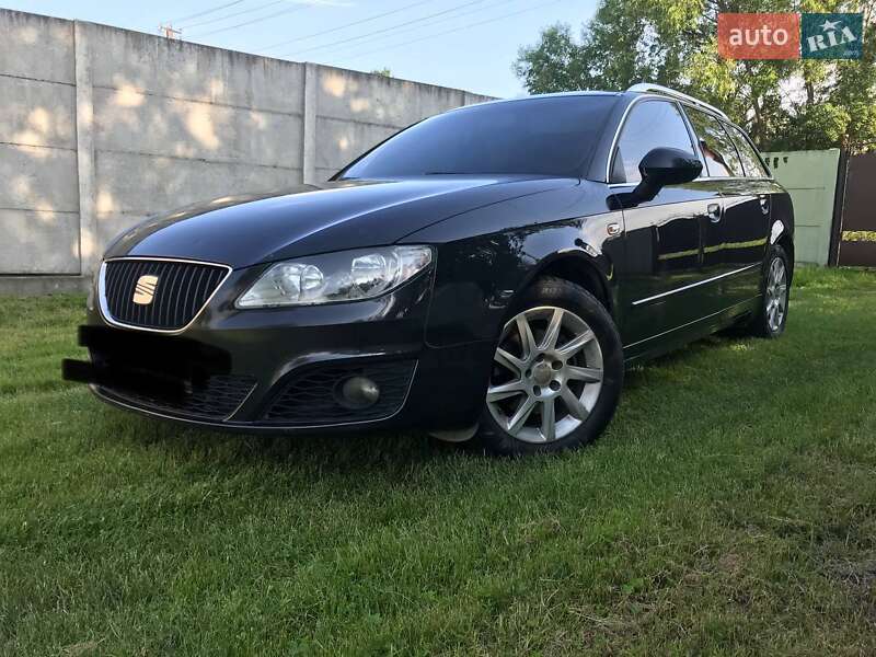 Седан SEAT Exeo