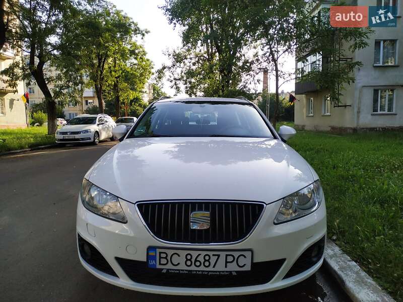 Седан SEAT Exeo
