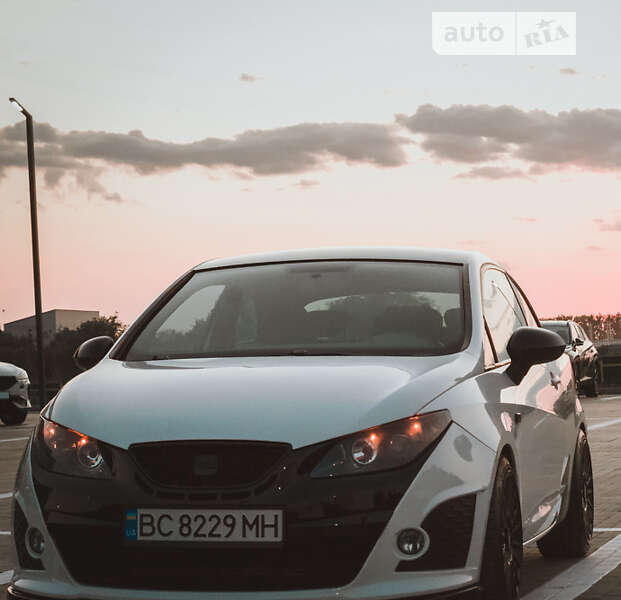 Седан SEAT Ibiza