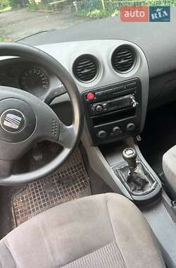 SEAT Ibiza  2004
