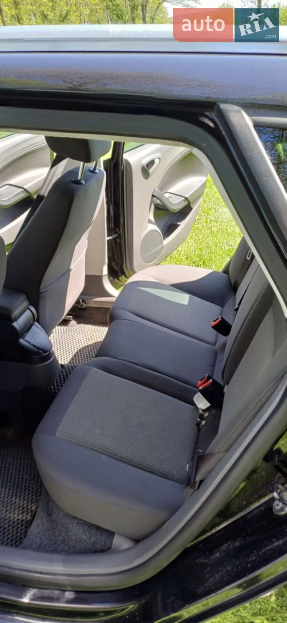 2011 SEAT Ibiza - мініатюра 4