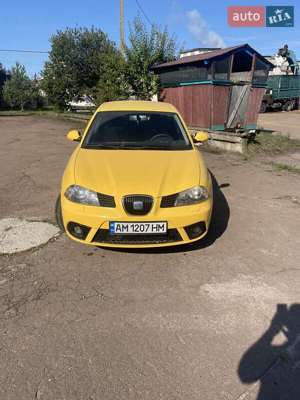 Легкові SEAT Ibiza