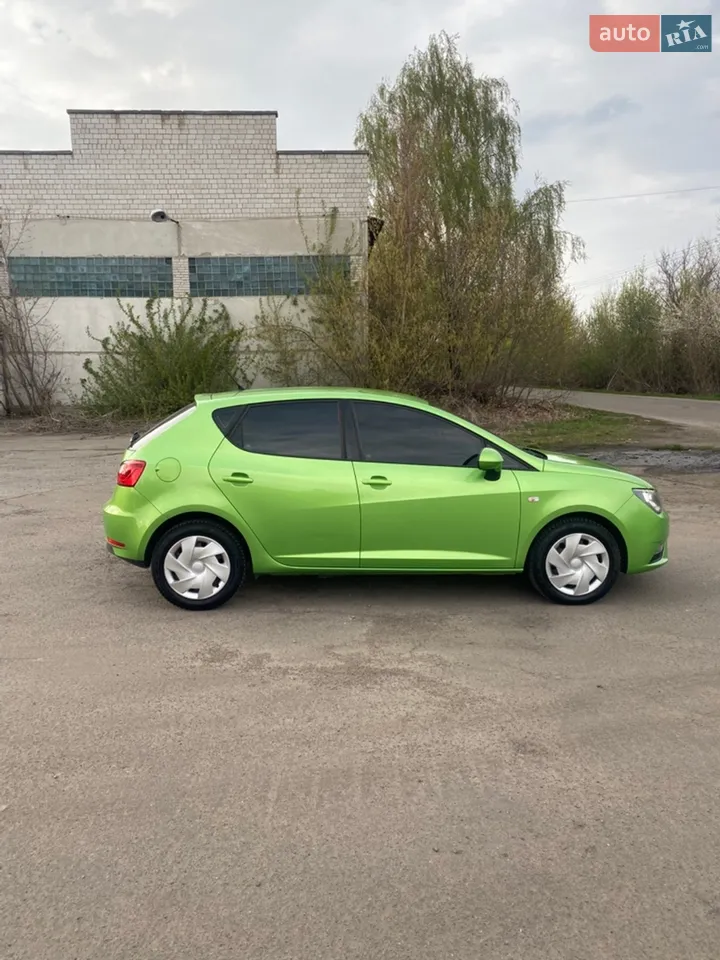 2013 SEAT Ibiza - мініатюра 2