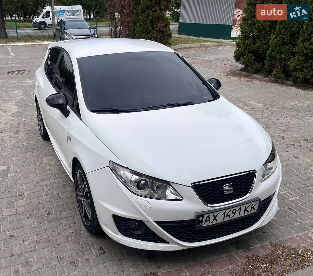 2010 SEAT Ibiza - мініатюра 2