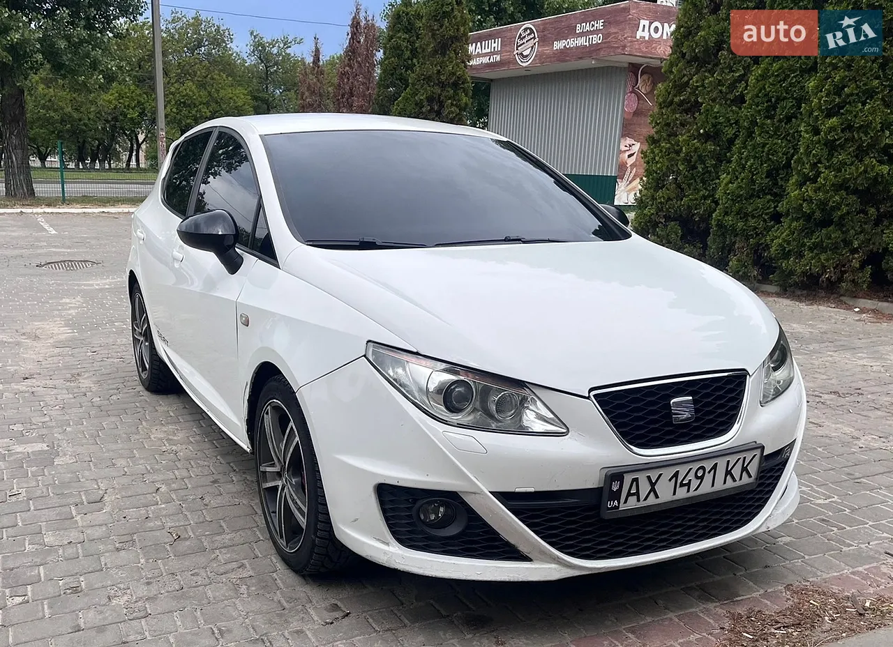 2010 SEAT Ibiza - мініатюра 3