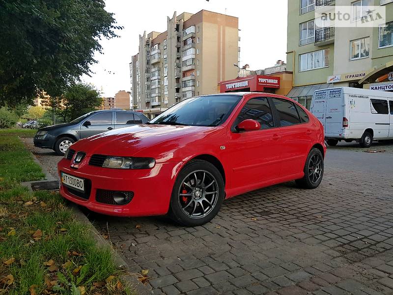SEAT Leon 2004 года