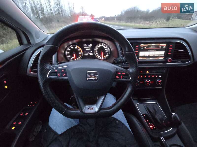 Хэтчбек SEAT Leon 2015 в Киеве