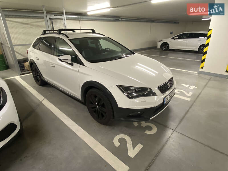 Хетчбек SEAT Leon