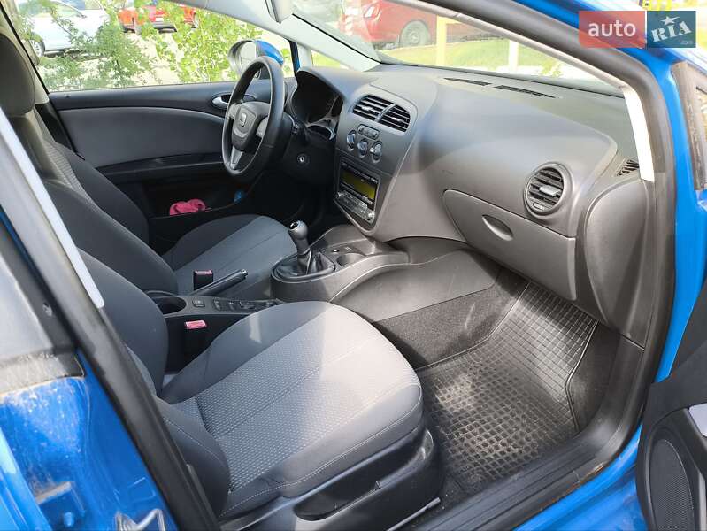 Хетчбек SEAT Leon 2011 в Києві фото 6 Хетчбек SEAT Leon 2011 в Києві