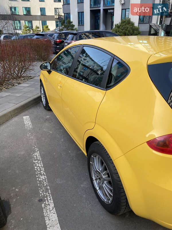 Хетчбек SEAT Leon 2011 в Києві
