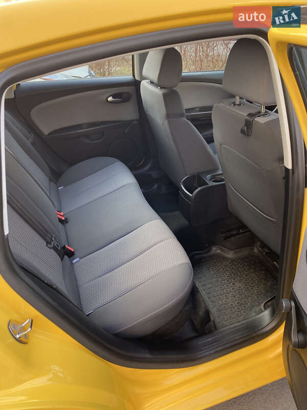 Хетчбек SEAT Leon 2011 в Києві