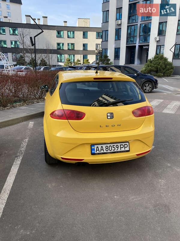 Хетчбек SEAT Leon 2011 в Києві