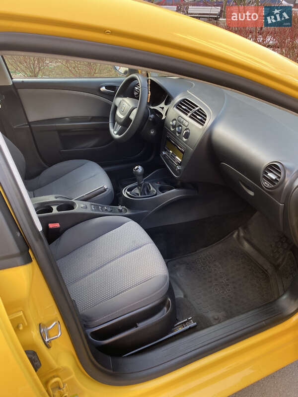 Хетчбек SEAT Leon 2011 в Києві