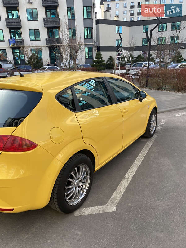 SEAT Leon 2011 SEAT Leon 2011
