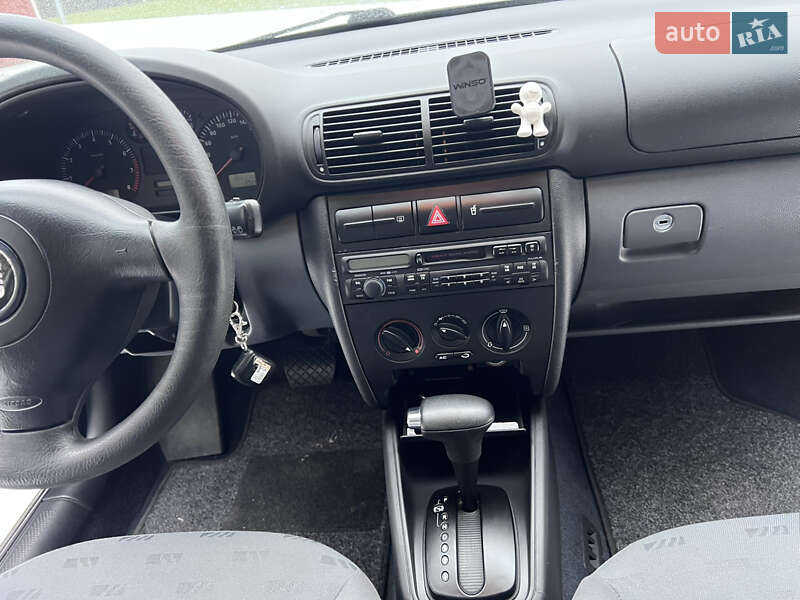 Хетчбек SEAT Leon 2001 в Львові