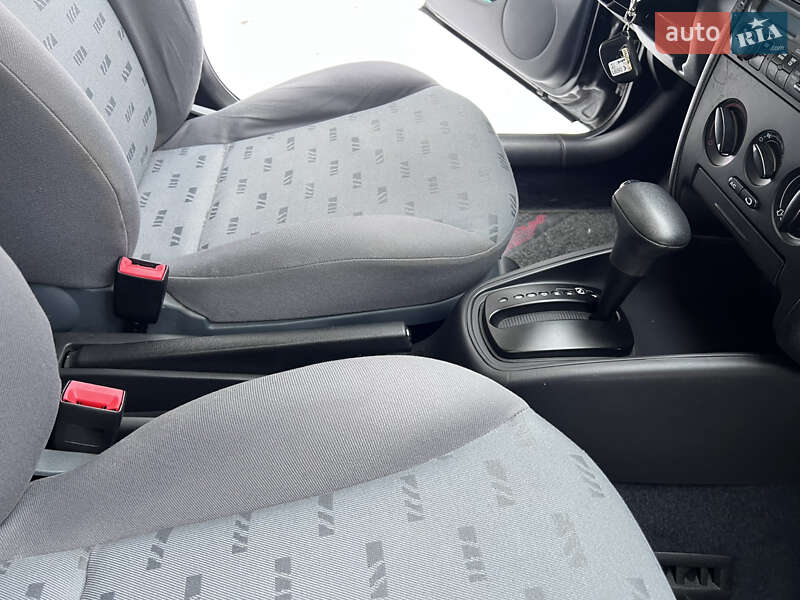 Хетчбек SEAT Leon 2001 в Львові