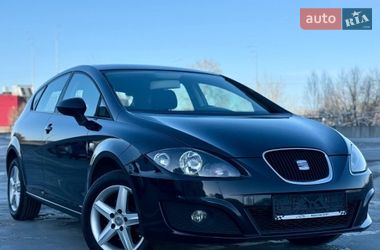 Хэтчбек SEAT Leon 2011 в Киеве