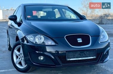 Хэтчбек SEAT Leon 2011 в Киеве