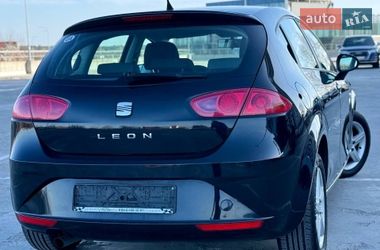 Хэтчбек SEAT Leon 2011 в Киеве