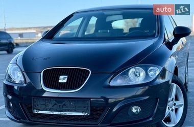 Хэтчбек SEAT Leon 2011 в Киеве