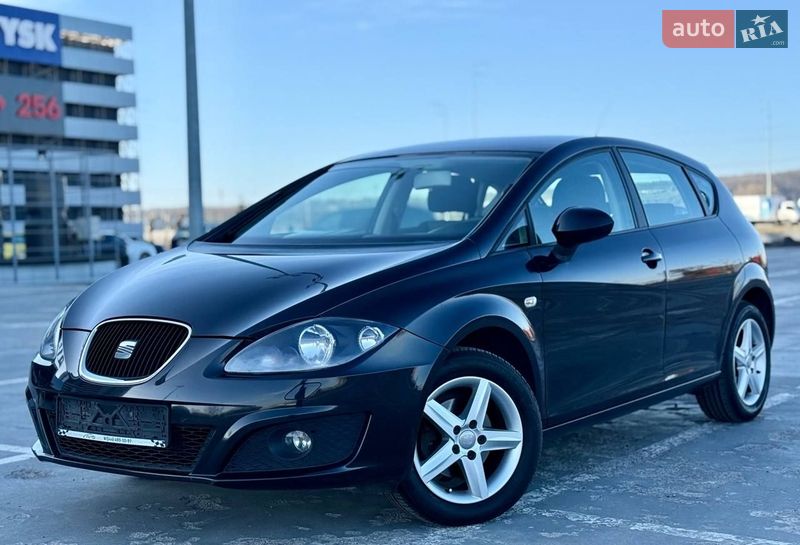 Хэтчбек SEAT Leon 2011 в Киеве