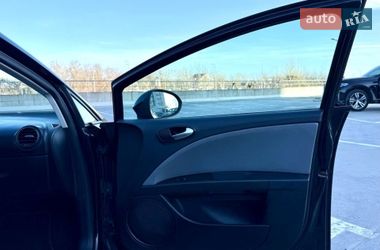 Хэтчбек SEAT Leon 2011 в Киеве