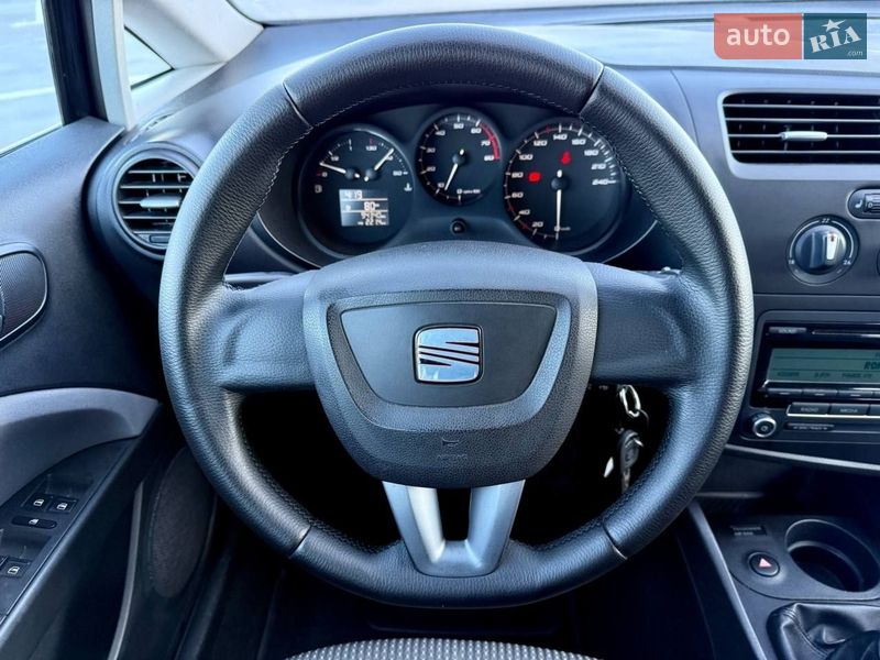 Хэтчбек SEAT Leon 2011 в Киеве