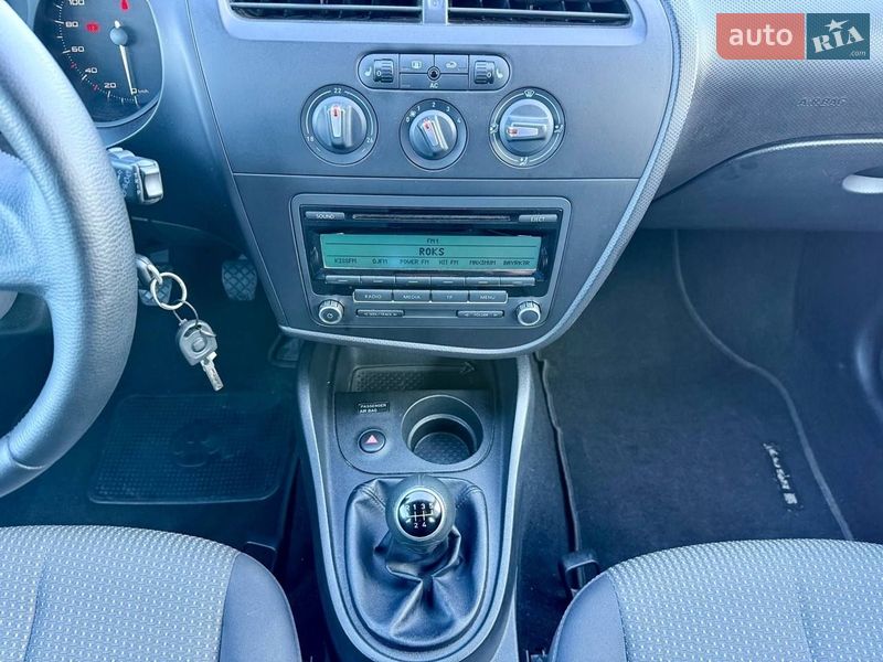 Хэтчбек SEAT Leon 2011 в Киеве