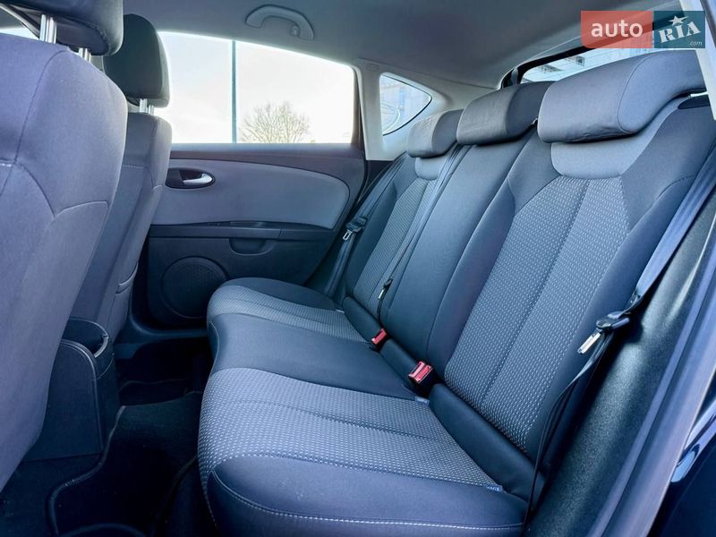 Хэтчбек SEAT Leon 2011 в Киеве