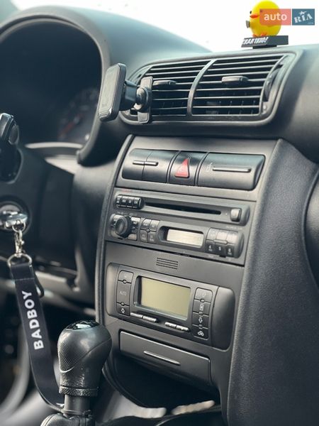 Хэтчбек SEAT Leon 2003 в Львове